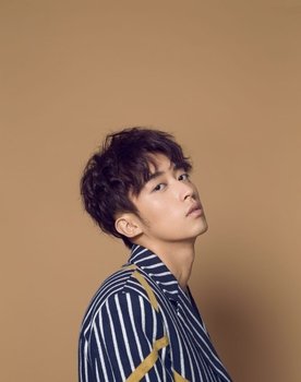 Liu  Chang as 