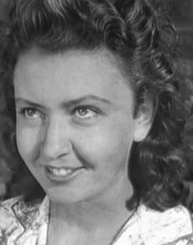 Valentina Savelyeva as Люба