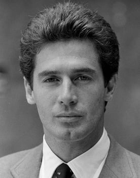 Jack Scalia as Maxwell