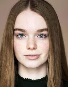 Summer H. Howell as Renee Mersault