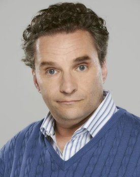 Damián Dreizik as Toro