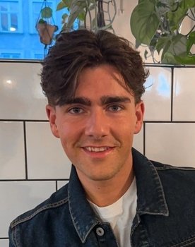 Jeppe Ølgaard as Self