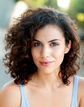 Andrea Sixtos