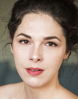 Sarah Scherer as Mirjam