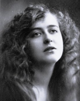 Alice Hechy as 