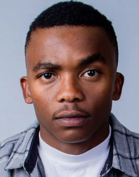 Toka Mtabane as Young Tau