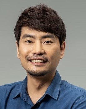 Park Joong-geun as Park [Seongju Prison guard]