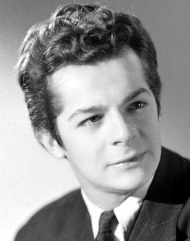 Serge Reggiani as Maurice Faugel