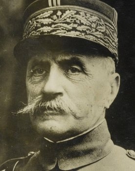 Pétain, such a popular hero