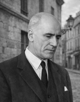 Roger Van Mullem as Monsieur Boule