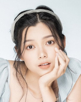 Xuân Văn as 