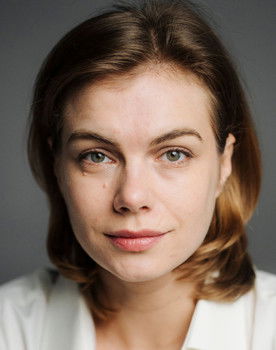 Marina Palii as Zina