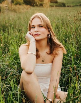 Lily Friberg as Callie Clarke