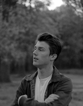 Maël Bertho as Elio