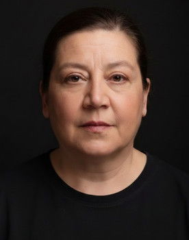 Zerrin Epikmen as Badire Süleymanoğlu