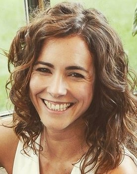 María Cotiello