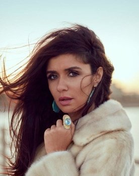 Ghada Adel as رنا