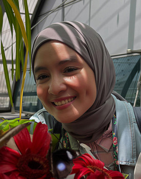 Intan Nuraini as Ibu Rogaya