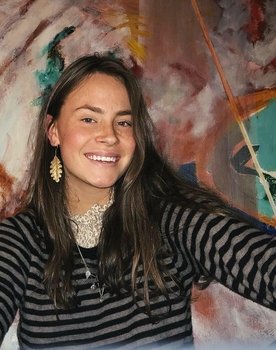 Caroline Grigo Wedel-Heinen as Cille