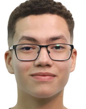 Gustavo Rodrigues as O Influenciador