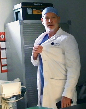 Robert Masson as Doctor/Adventurer