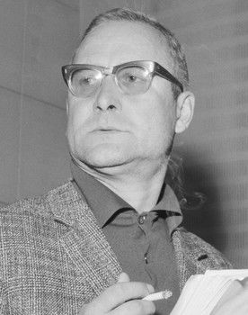 Kauko Laurikainen as Lääkäri