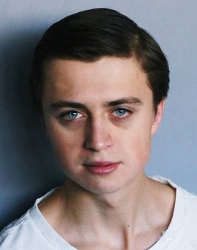 Mikołaj Kubacki as Kamil