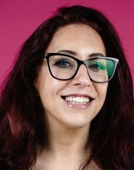Lindsey Kerecz as Veda Scott