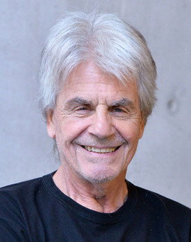 Raúl Rizzo as Carlos "Pelusa" Armill