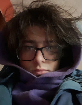 Mateo Gabriel Cicero as Sr. Risitas