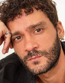 Allan Jacinto Santana as Pedro