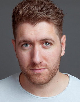 Victor Dohlsten as Brandon