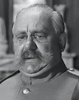 Pyotr Kudlay as Кузовкин