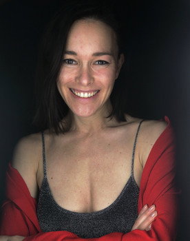 Veronica Urban as Silvia