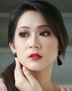 Lia Natalia