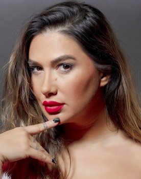 Nilay Dorsa as Escort