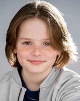 Ozzy Davidson as Young Lincoln