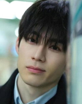 Miao Tiantian as Chu Yan