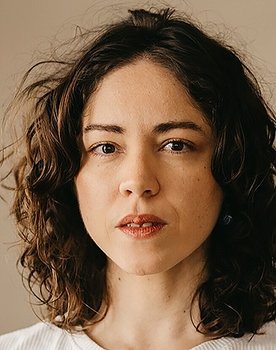 Fátima Macedo as Sônia