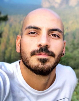 Elie Choufany as Fouad