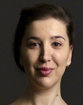 Miriam Franch as Isabel