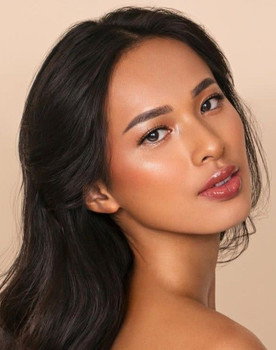 Paula Andrea Soesanto as Contestant (Surabaya)