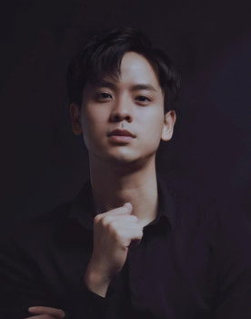 Trần Doãn Hoàng as 