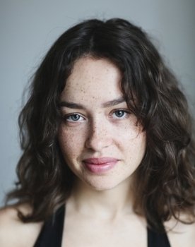 Eloïse Rey as Justine Casteran