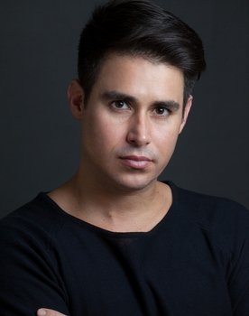 Omar Mora as Raul