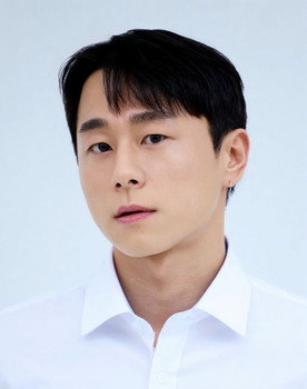 김도진 as Woo-jin