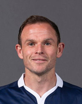 Leigh Broxham as Himself