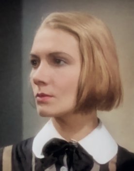 Mädchen in Uniform