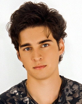 Ángel Onésimo Nevares as Sebastián