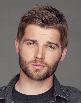 Mike Vogel as Ian Stone